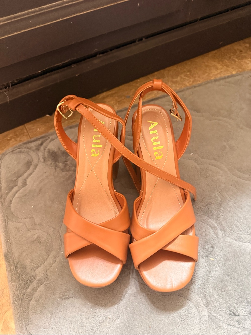 ARULA Cognac Tan Cross-Strap Block Heel Sandals